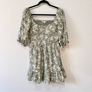 INSPIRED HEARTS-NWT Flowy Floral Green Dress with Puff Sleeves Size M